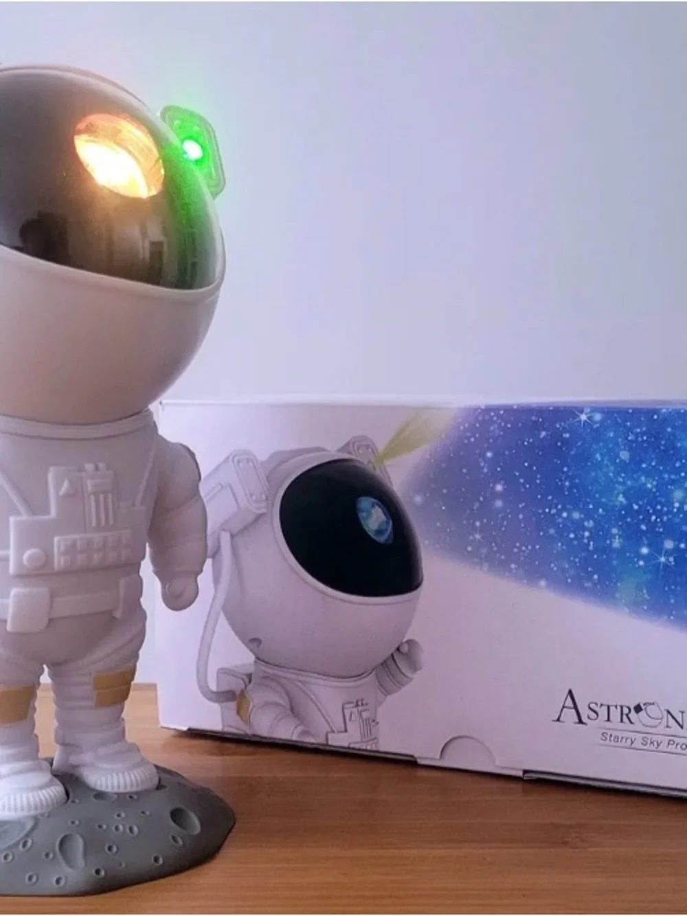 Astronaut Star Projector Night Light - White